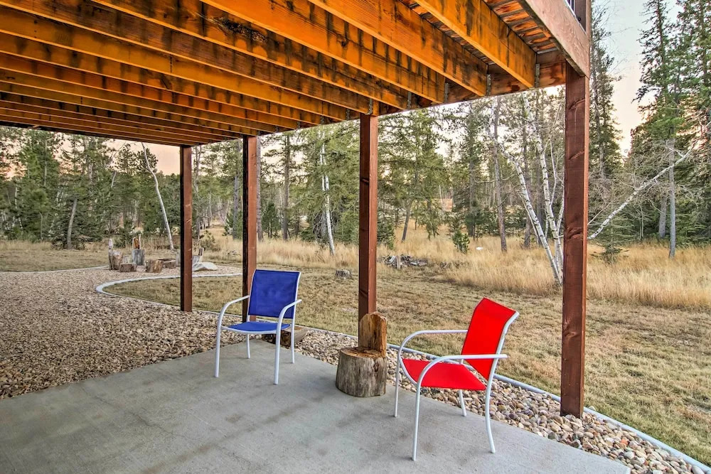 Black Hills Getaway w/ Deck - Near Hiking Trails!