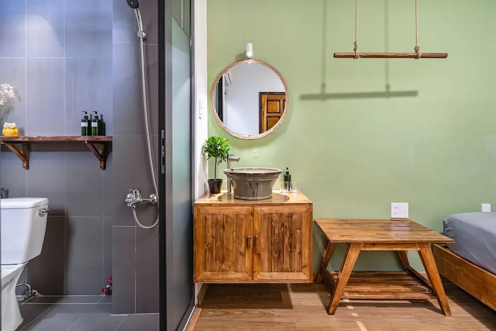 HoLo Bui Vien Saigon Serviced HomeStay