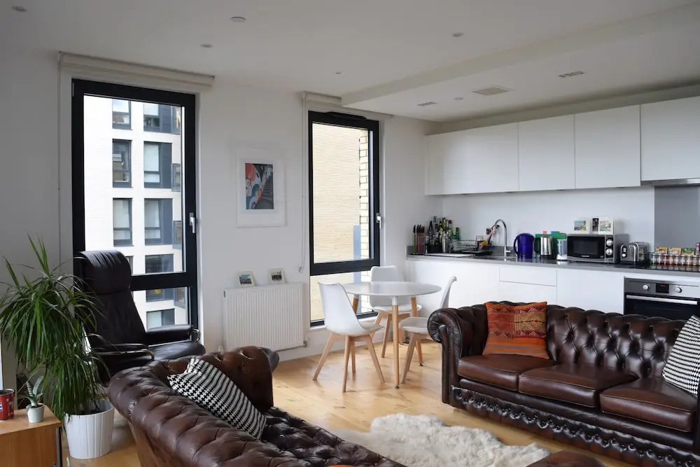 Stylish Flat With A Balcony Over Canal in Bethnal Green