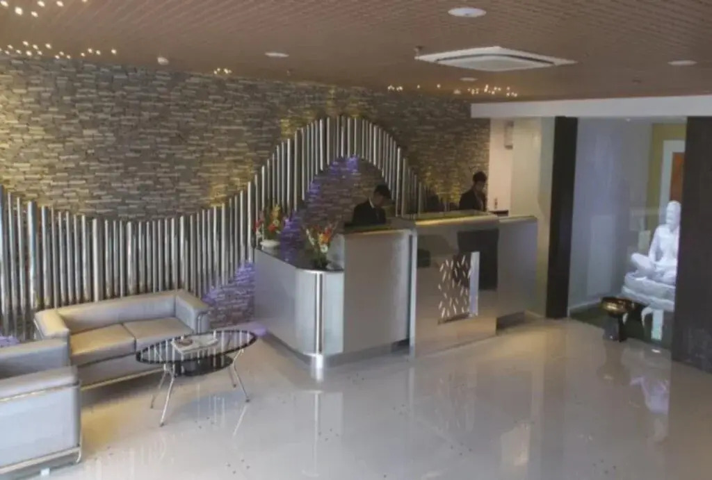 Airport City Hotel