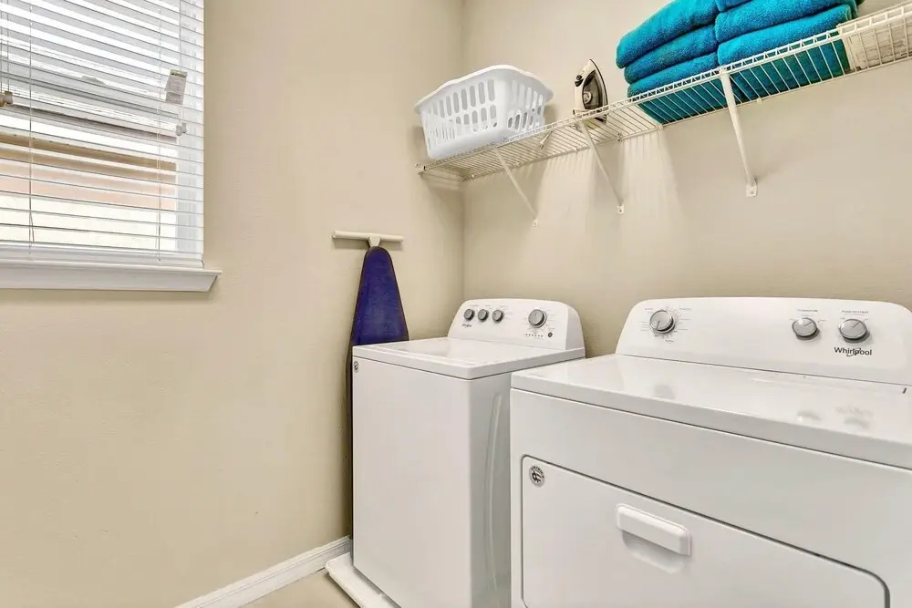 7BR Luxury Home With Hot Tub Private Pool BBQ
