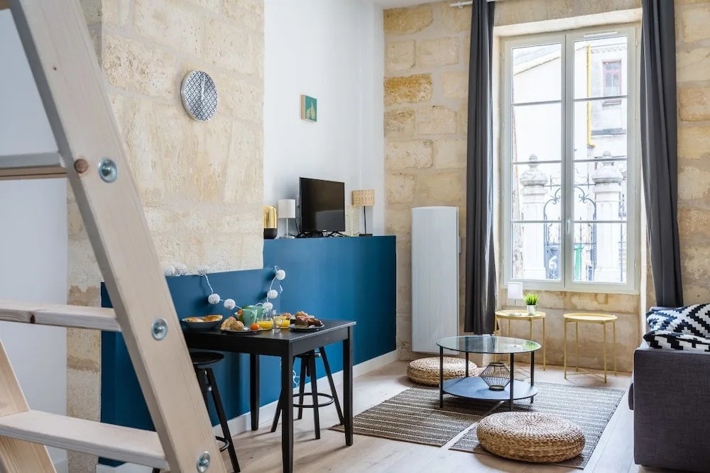 Cosy Studio With Mezzanine - City Center