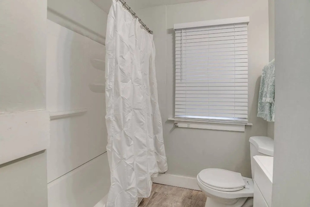 Cozy and comfortable apartment /15 minutes to down town