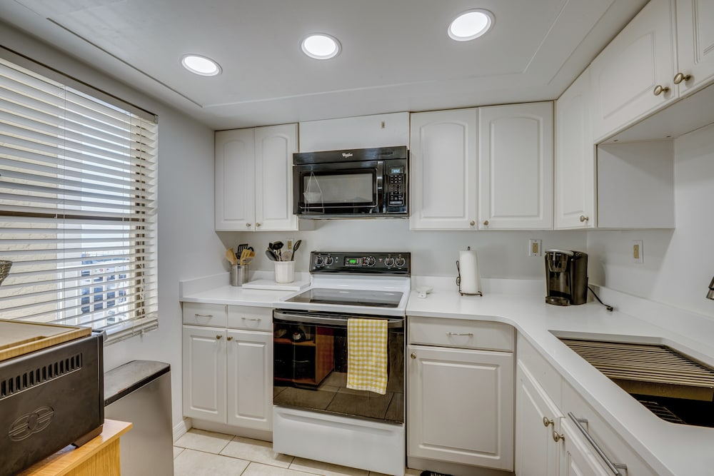 New Smyrna Beach Condo w/ Ocean-view Balcony!