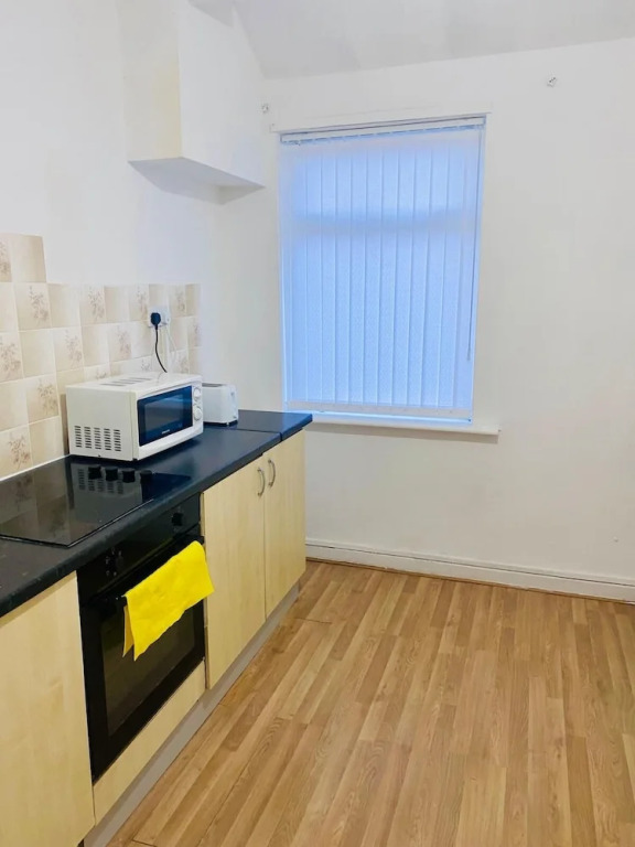 Kensington Studio, 3rd-floor City Base