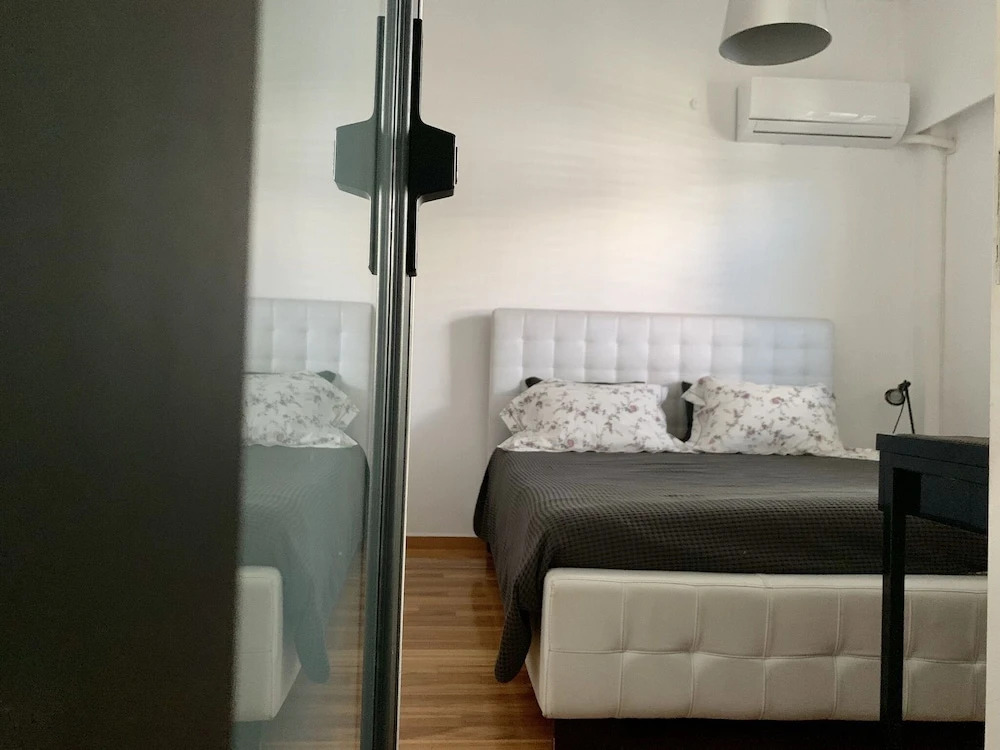 Impeccable 3-bed Apartment in Athens