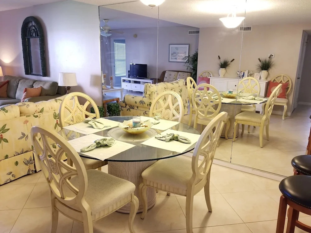 2 Bed, 2 Bath, Ocean View, Poolside - Sea Place 13137