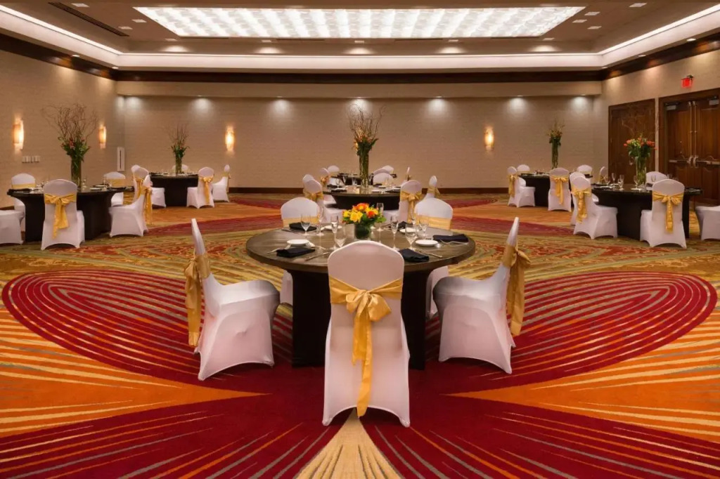 Holiday Inn Select Memphis East