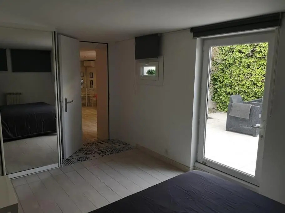 Appartement 50 m2 dans une maison privative avec terrasse et jardin privée