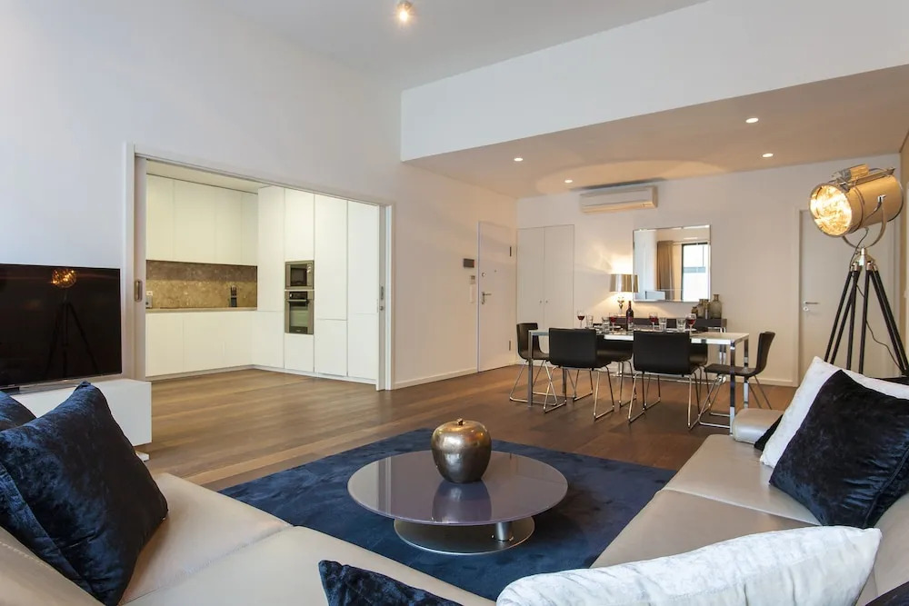 Marques Terrace Deluxe Apartment Rentexperience