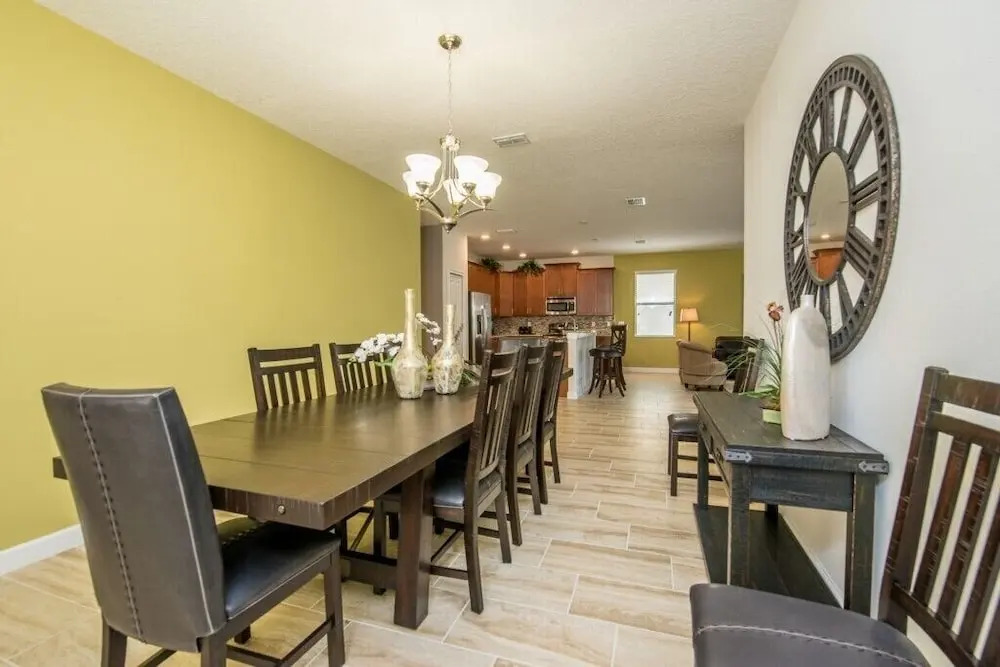 4 Bed 3 Ba Villa with Game Room & Pool