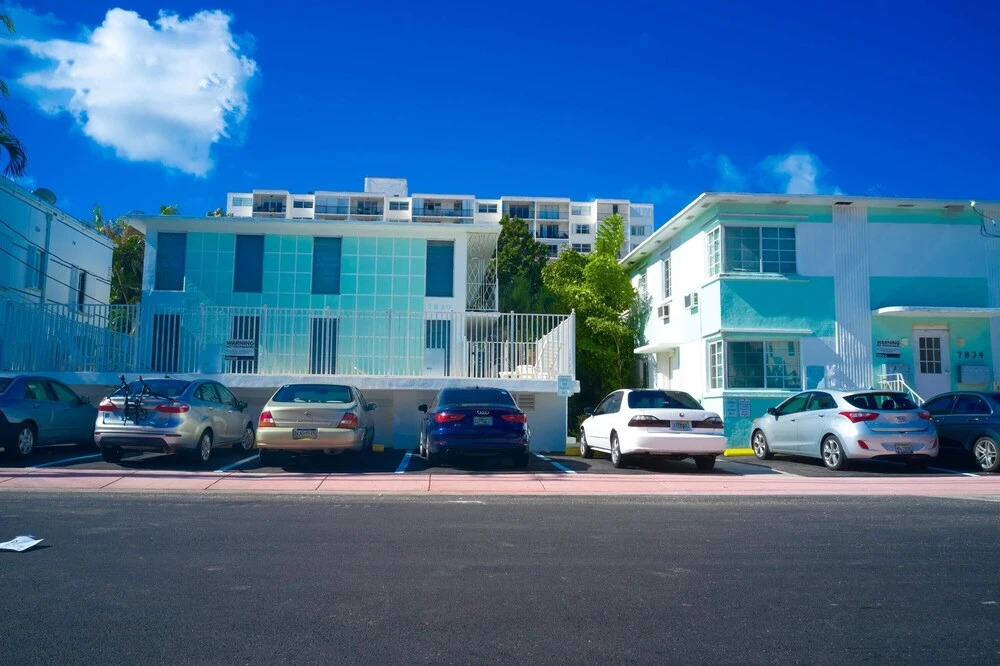 Modern 2BR APT Pool 6Min Walk Miami Beach Kitchen 21