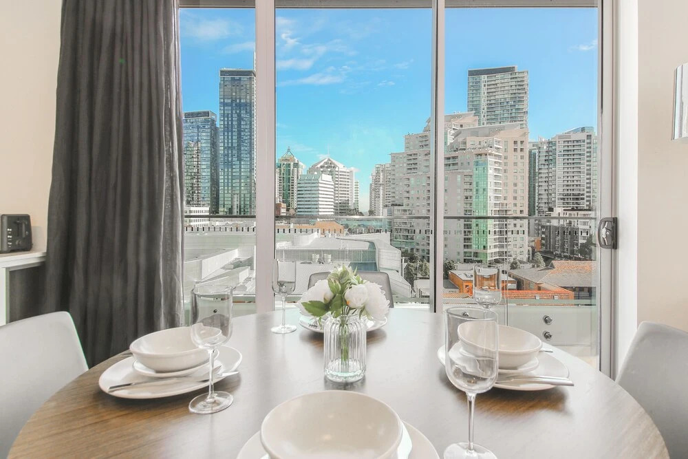 2 Bedroom Modern Apartment in Chatswood