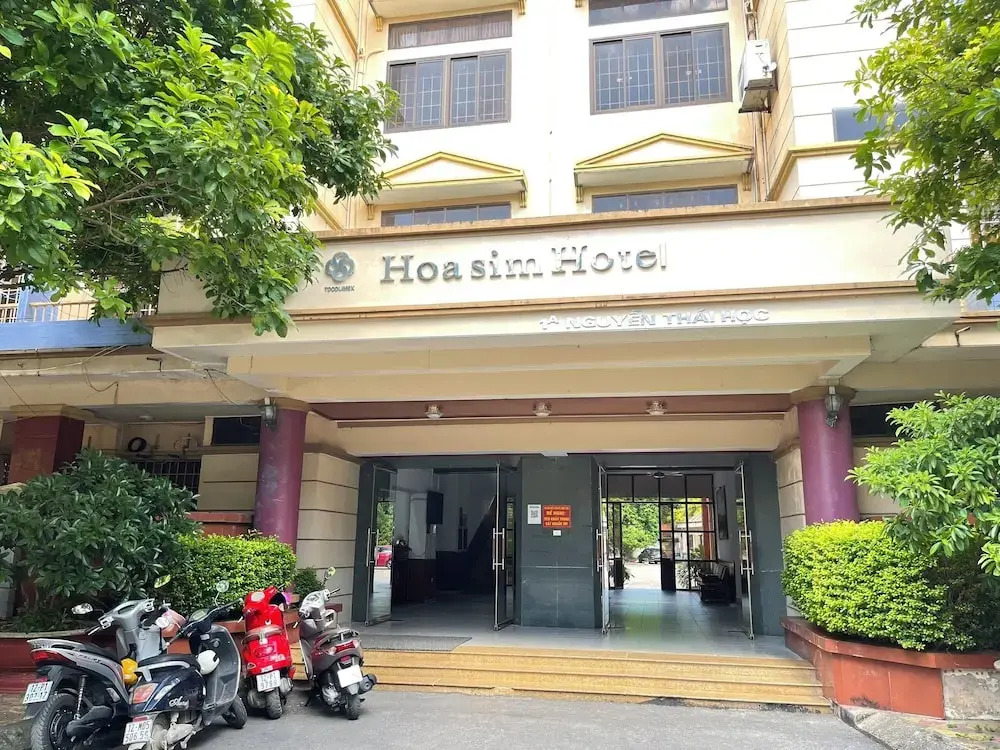 Hoa Sim Hotel LS - by BAY LUXURY