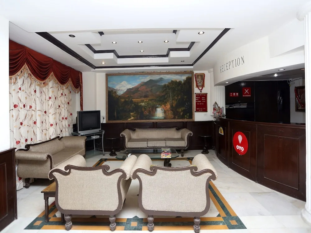 OYO 8637 Shivam Hotel