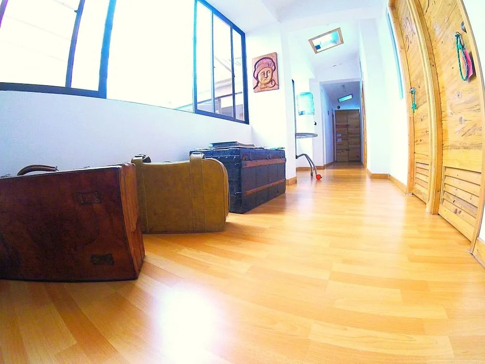 Hostal de la 57