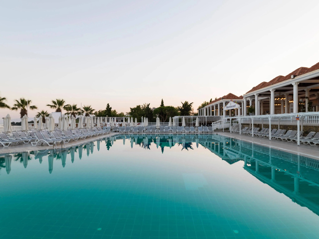 Lucas Didim Resort