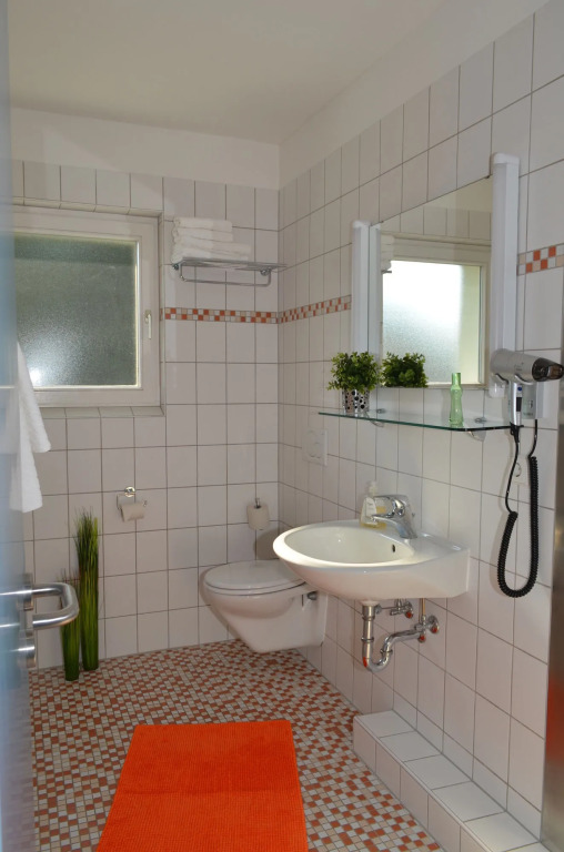 Neu Heidelberg - Guesthouse & Apartments