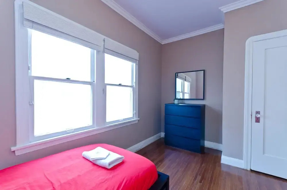 LA157 2 Bedroom Apartment By Senstay