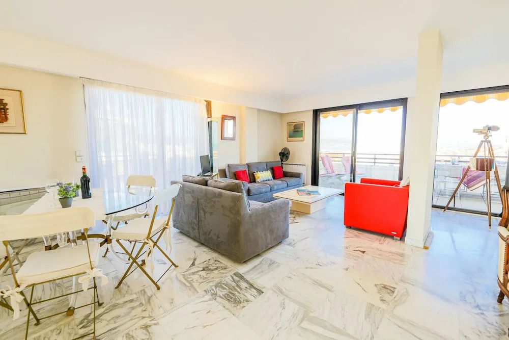 Vieil Antibes Vista AP3093 by Riviera Ho