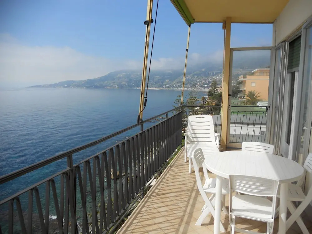Apartments "solaria 1 & 2 Ospedaletti Ligure by Sanremo Italian Riviera