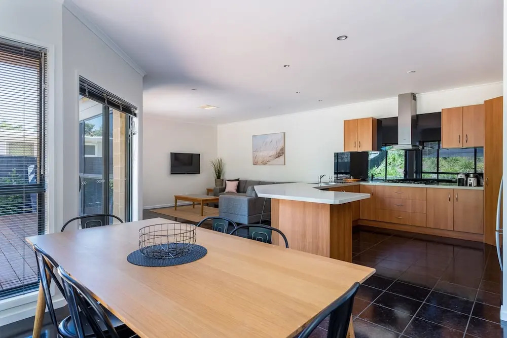 Caxton Beach Hideaway