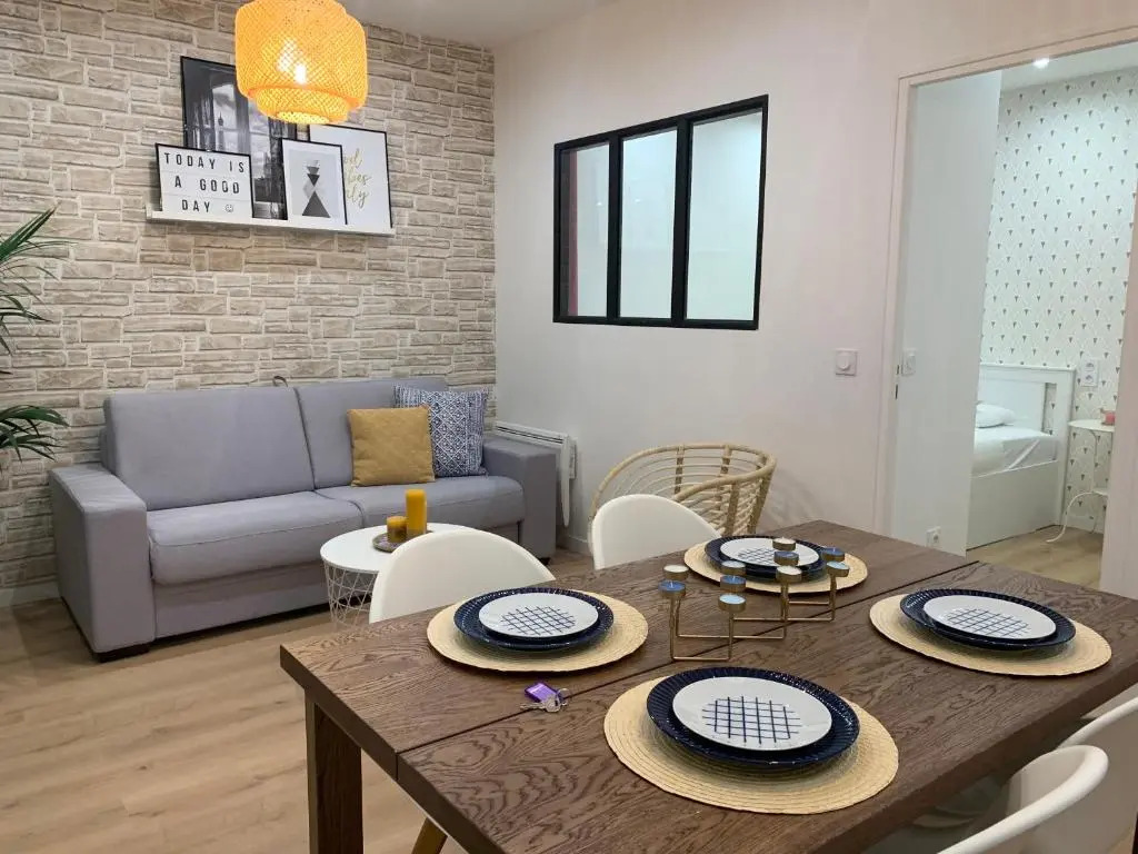 253, 2BDR Center of PARIS