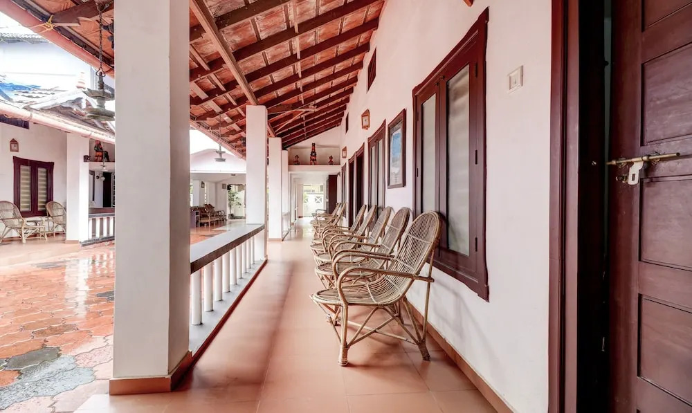 Shirleys Beach Hotel