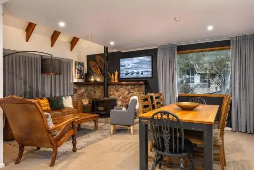 Crackenback Castle free standing chalet with fire place