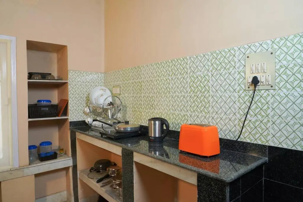 Casa Bala, Kolkata - Furnished 1 Bhk Apartment Near Gariahat, South Kolkata