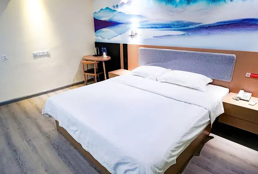 Lijia Express Hotel (Wuhan Jinghe Square Branch)
