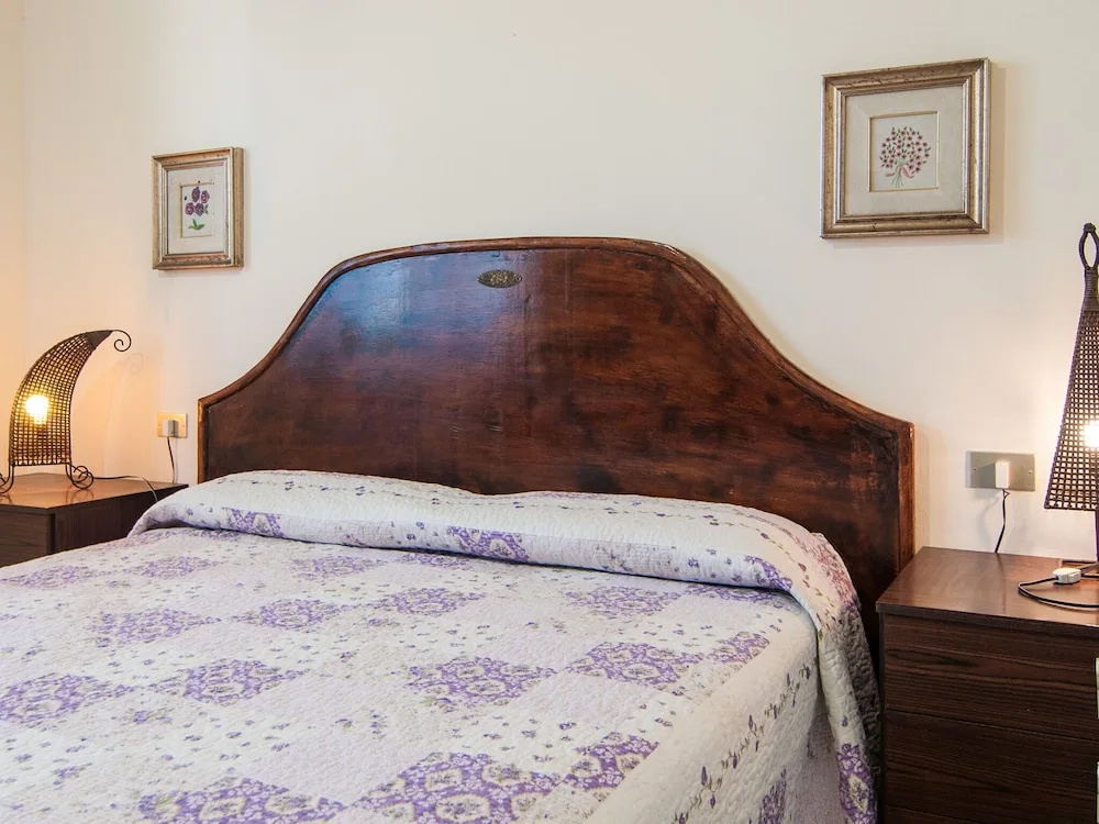 Vibrant Villa in Santa Maria del Focallo near Sea