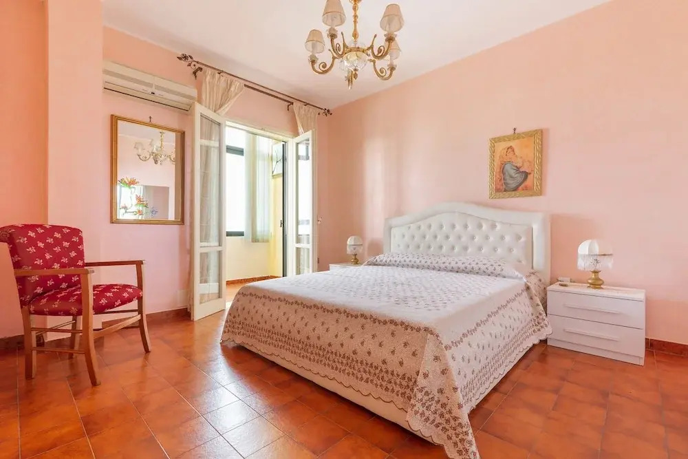 2348 Villino Mareluce by Barbarhouse