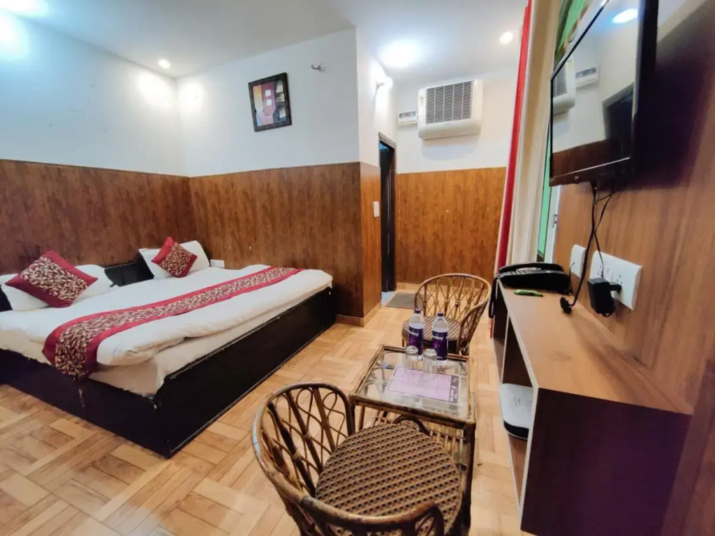 PerfectStayz Value Hills Tapovan