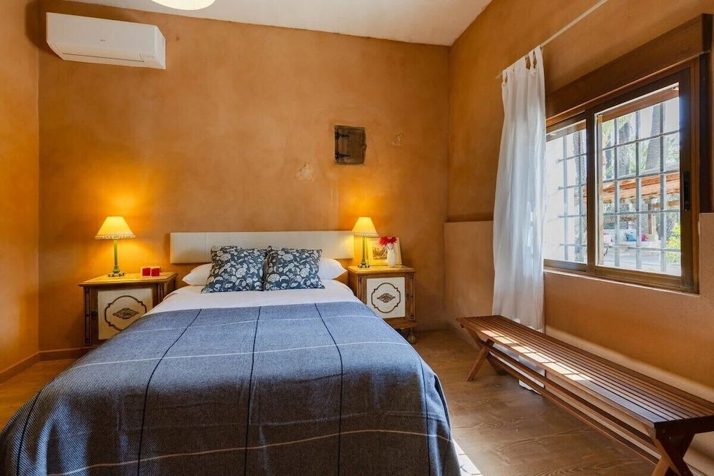 Historical Palms Villa by Fidalsa