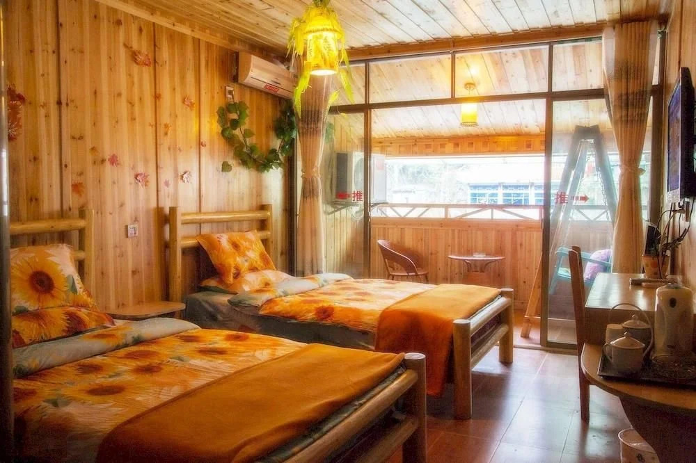 Fenghuang Lifetime True Love Hotel