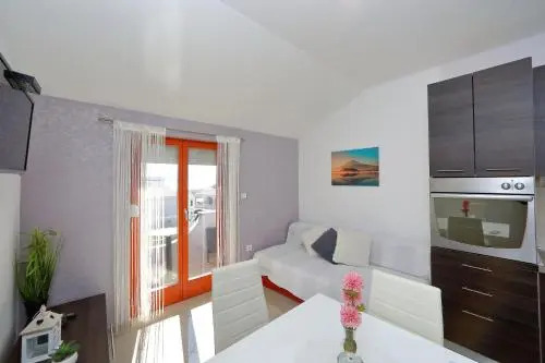 Sara Apartments