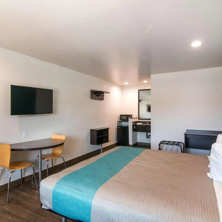 Motel 6-South El Monte, CA - Los Angeles