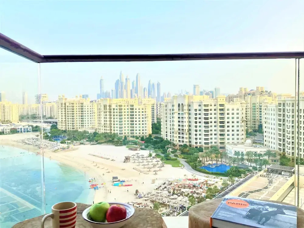 Tiara Beach Residences, Palm Jumeirah Dubai - Mint Stay