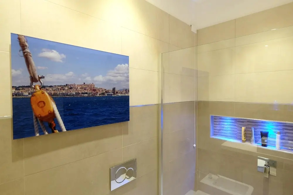 Apartment With 4 Bedrooms in Cagliari, With Wonderful City View, Furni