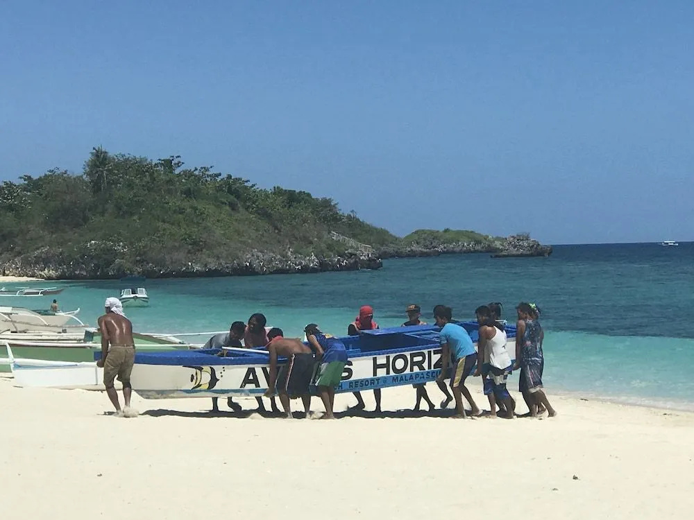 Avila's Horizon Dive Resort