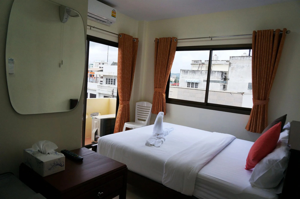 Baan Taweesuk Guest House
