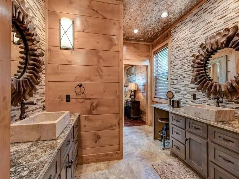 Bear Elegance - Three Bedroom Cabin