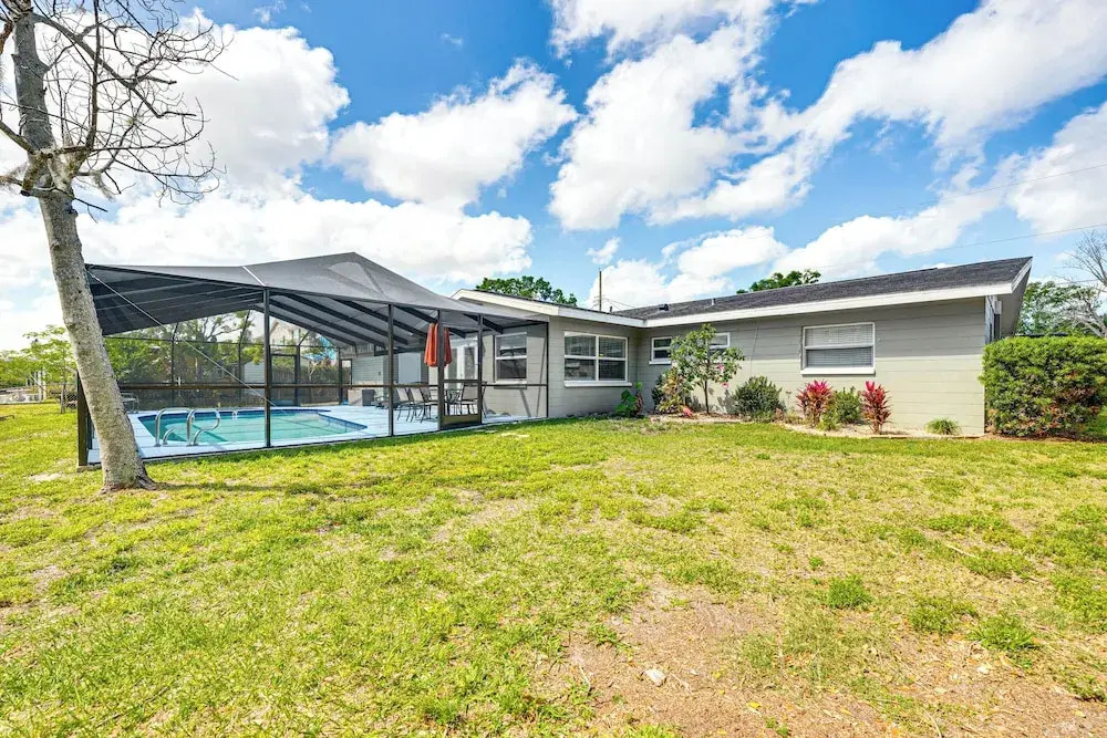 < 2 Mi to Beach & Marina: Bright Ruskin Retreat!