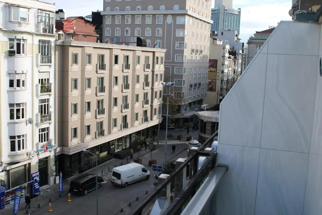 Emerald Hotel