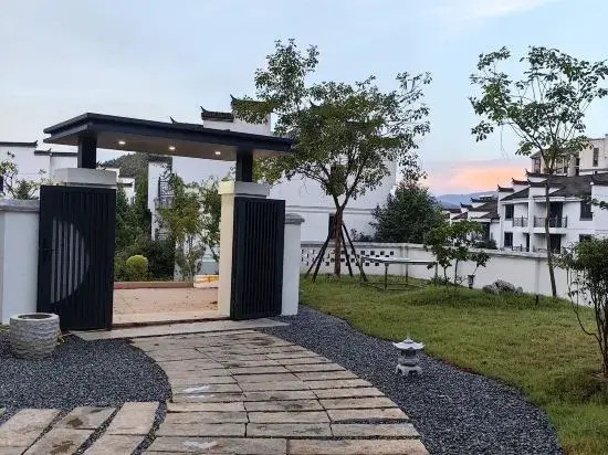 Taining Extraordinary Companion Mountain Residence
