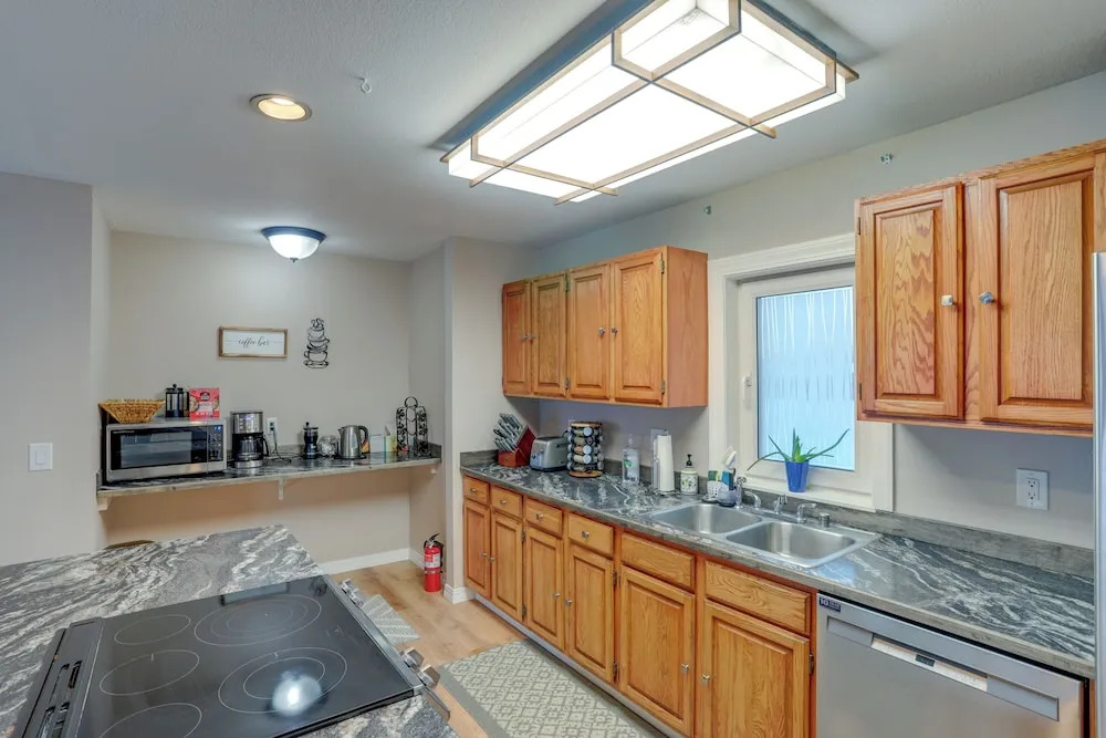 Lakefront Fairbanks Home w/ Private Beach