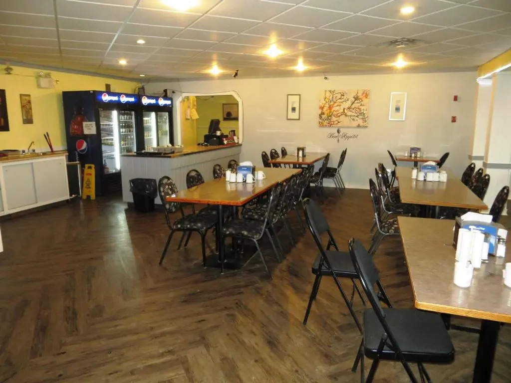 Macklin Motor Inn
