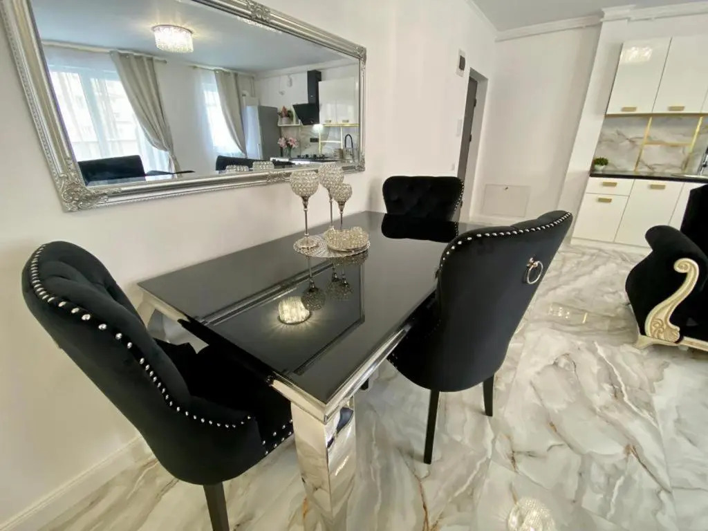 Luxury Apartament & Parking