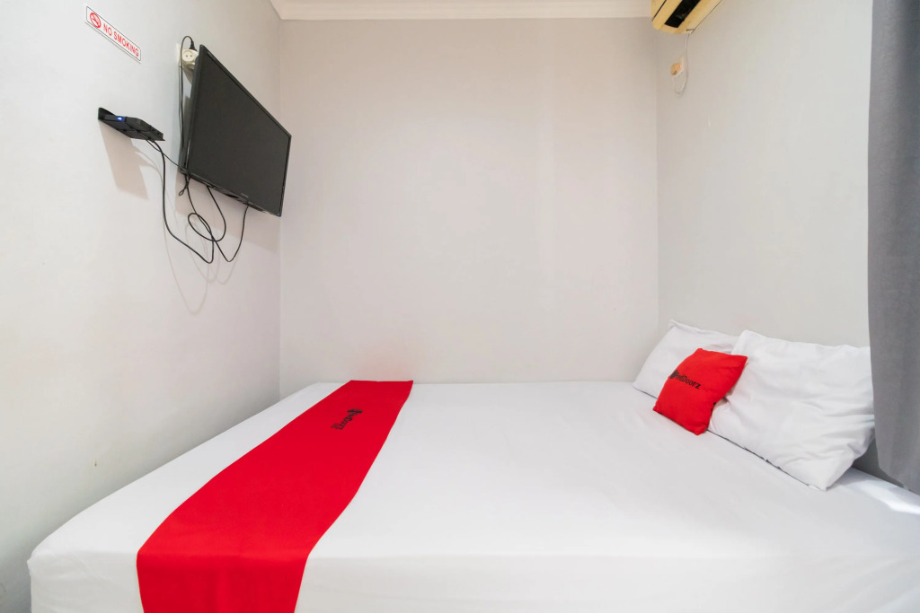 RedDoorz @ Tondano Benhil